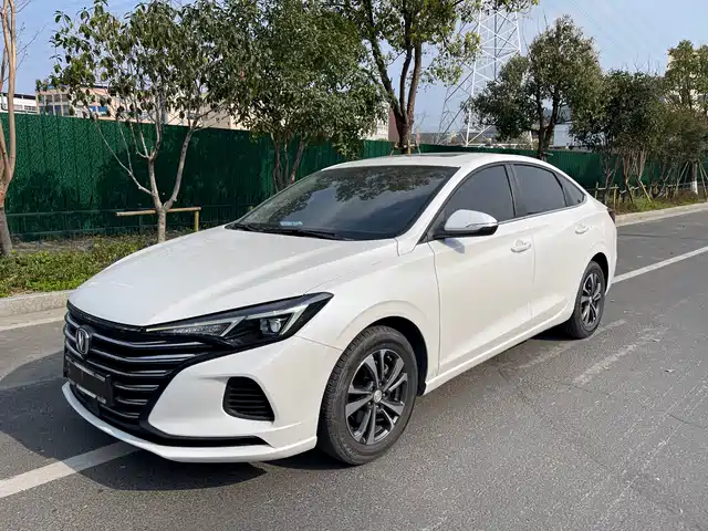 Chang'An Escape Eado 2020 Plus 1.6l Gdi Manual Luxury Model — фото