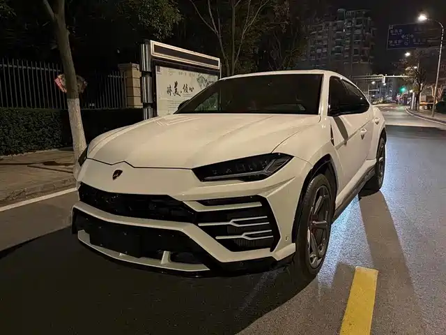 Lamborghini Urus Urus 2018 4.0t V8 — фото