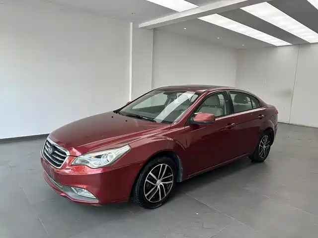 Galloping Pentium B50 Pentium B50 2013 1.6l Manual Luxury Model — фото