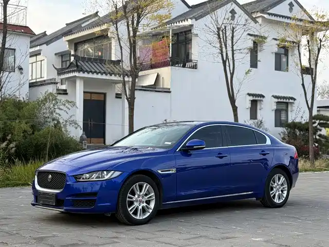 Jaguar Jaguar Xel Jaguar Xel 2018 2.0t 200ps Luxury Edition — фото