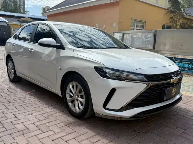 Chevrolet Cruze Cruze 2023 1.5l Dual-Clutch Enjoyment Version — фото