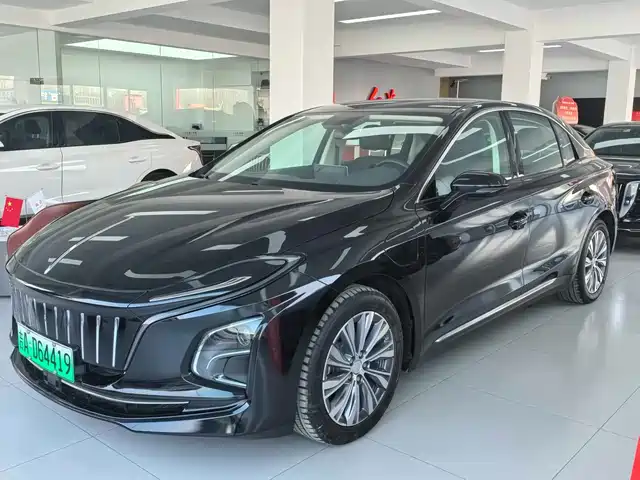 Red Flag Hongqi E-Qm5 Hongqi E-Qm5 2022 431km Charging Enjoyment Edition — фото