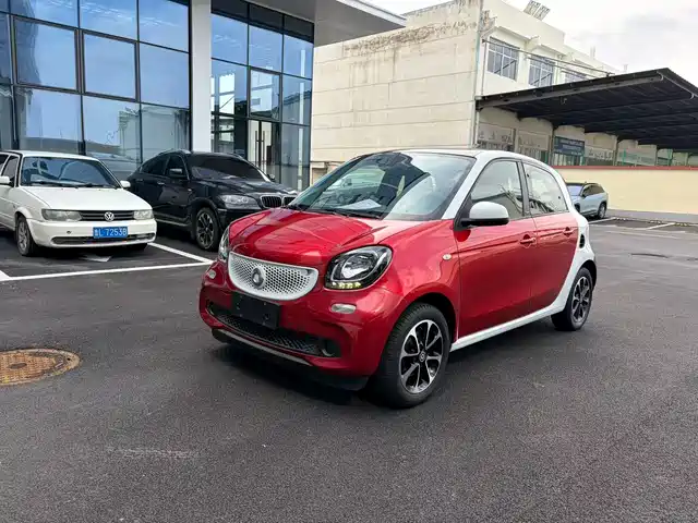 Smart Smartforfour Smart Forfour 2018 1.0l 52kw Passion Version — фото