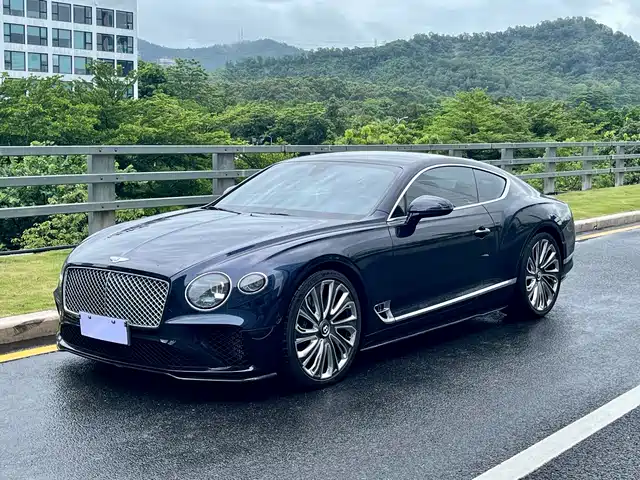 Bentley Continental Continental 2018 6.0t Gt W12 — фото