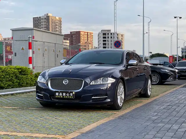 Jaguar Jaguar Xj Jaguar Xj 2013 Xjl 3.0 Sc Cambridge Limited Edition — фото