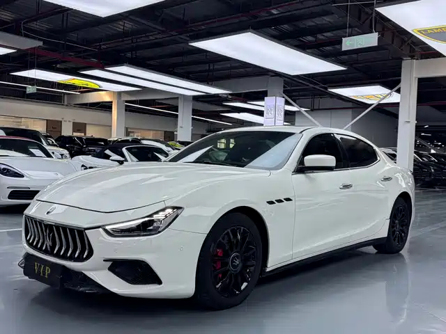 Maserati Ghibli 2014 г. — фото