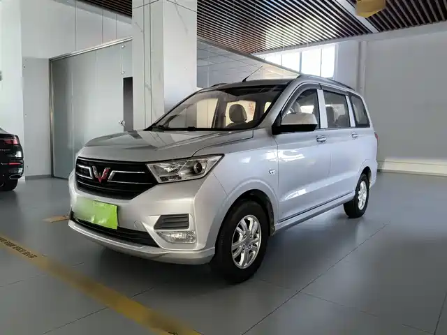 Wuling Motors Wuling Hongguang Wuling Hongguang 2018 1.5l S Standard L2b — фото
