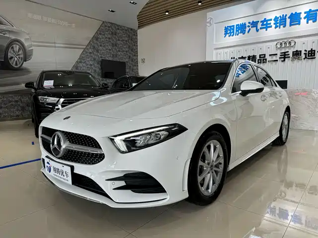 Mercedes-Benz Mercedes Benz A Class Mercedes-Benz A-Class 2020 Facelift A 200 L Sports Sedan Fashionable — фото