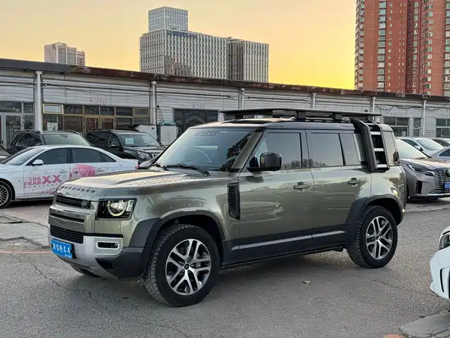 Land Rover Land Rover Defender Land Rover Defender 2023 110 3.0t P400 Dark Special Edition — фото
