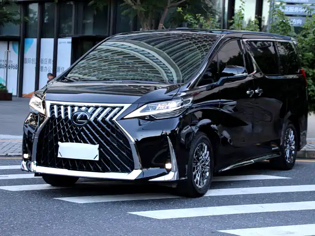 Lexus Lexus Lm Lexus Lm 2020 300h Seven-Seater Elegant Version — фото