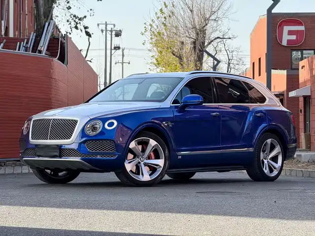 Bentley Bentayga Bentayga 2018 4.0t V8 — фото