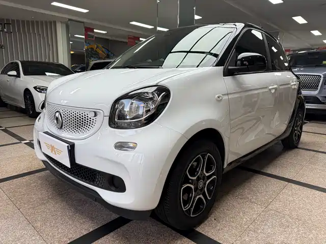 Smart Smartforfour Smart Forfour 2018 0.9t 66kw Pioneer Edition — фото