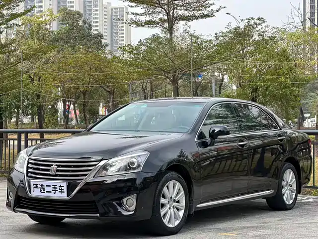 Toyota Crown Crown 2012 2.5l Royal Leather Edition — фото