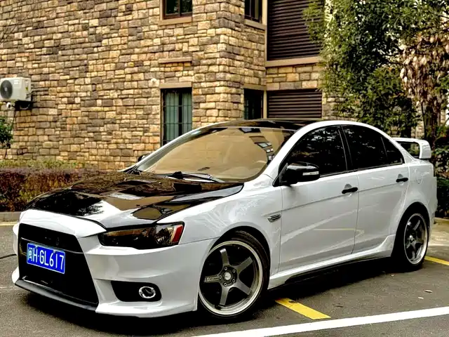 Mitsubishi Winged God Yishen 2010 Fashion Edition 1.8l Manual Comfort Type — фото