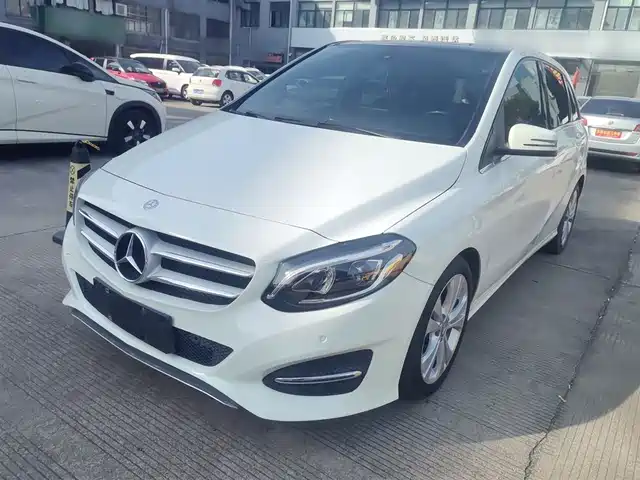 Mercedes-Benz Mercedes Benz B Class Mercedes-Benz B-Class 2015 B 200 Fashion Model — фото