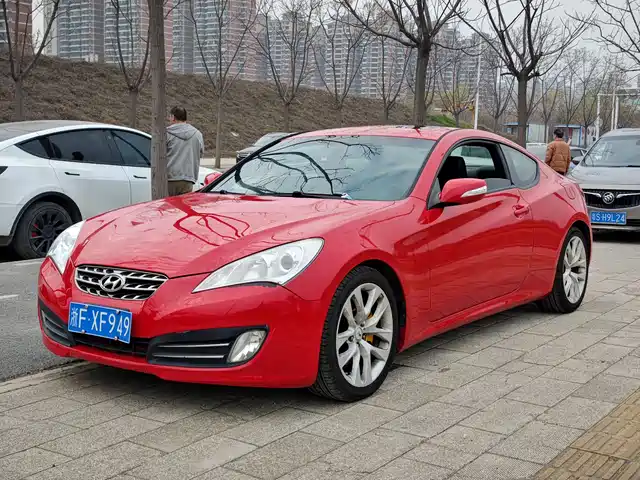 Hyundai Genesis-Coolpad Genesis-Coolpad 2009 2.0t Automatic Deluxe Edition — фото