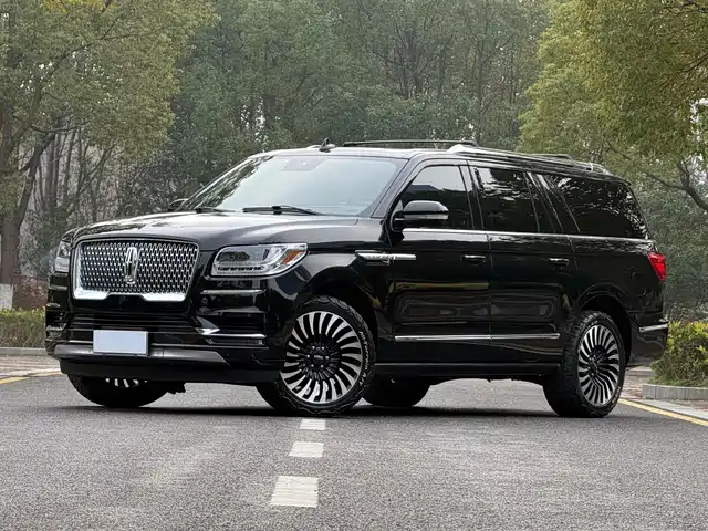 Lincoln Pilot Navigator 2022 3.5t Long Axis Presidential Edition — фото