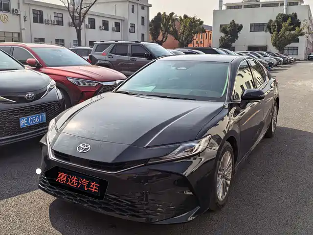 Toyota Camry Camry 2024 Shuangqing 2.0hg Premium Edition — фото