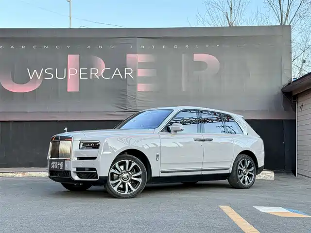 Rolls Royce Cullinan Cullinan 2018 Four-Seat Version — фото