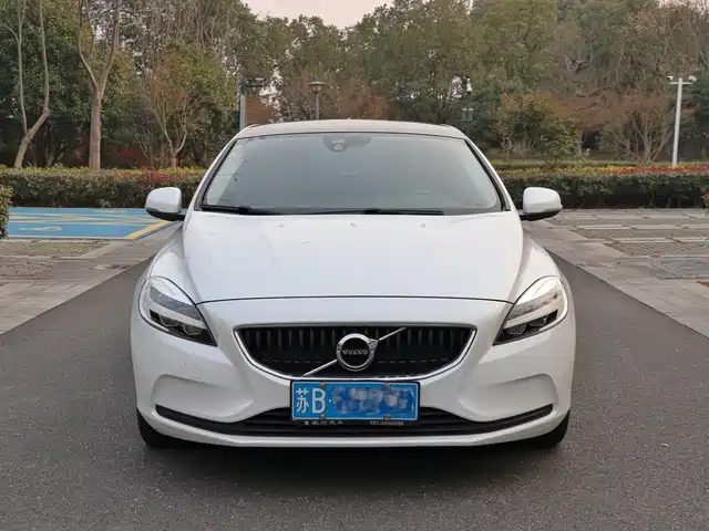 Volvo Volvo V40 Volvo V40 2018 T3 Zhiyi Edition — фото