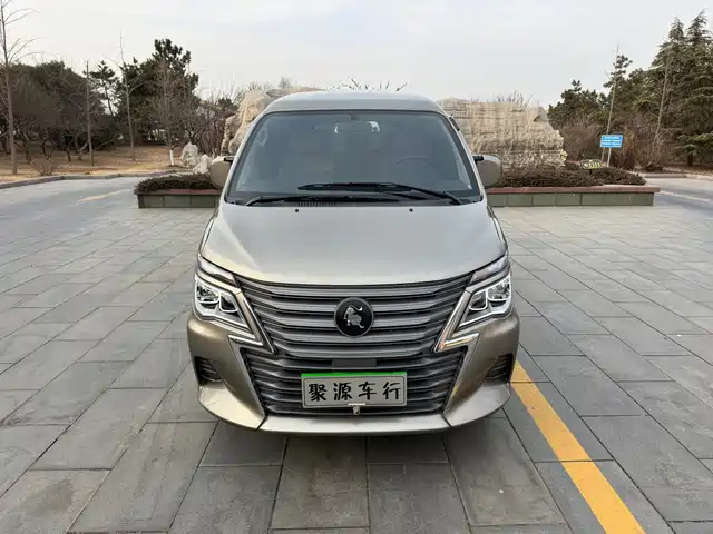 Dongfeng Is Popular Lingzhi Lingzhi 2023 M5 1.6l Practical 5-Seater — фото