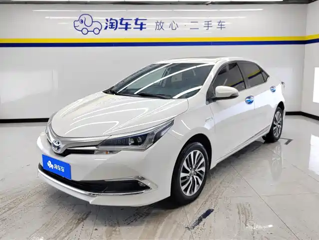 Toyota Corolla Corolla 2017 Facelift Dual Engine 1.8l E-Cvt Leading Version — фото