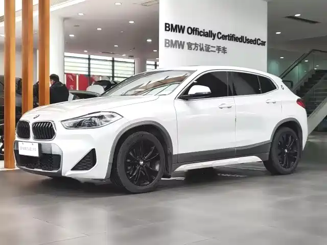 Bmw Bmw X2 Bmw X2 2021 Sdrive25i Leading M Sports Package — фото