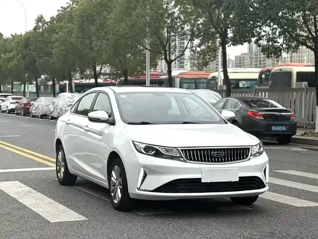 Geely Automobile Emgrand Gl Emgrand Gl 2021 Up 1.4t Cvt Luxury Model — фото