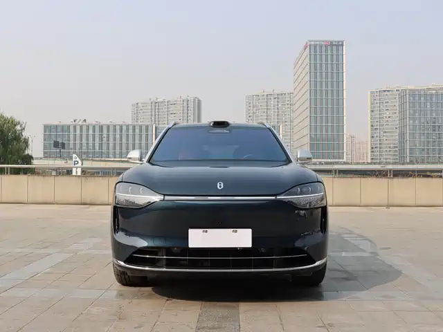 Aito Asks The World Wenjie M9 Wenjie M9 2025 Extended Range Ultra Version 52kwh 6-Seater Version — фото