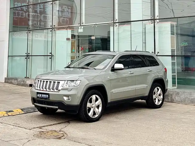 Jeep Grand Cherokee (Imported) 2012 г. — фото