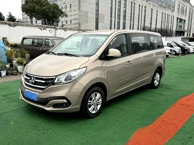 Saic Maxus Maxus G10 Maxus G10 2016 2.0t Manual Elite Edition — фото