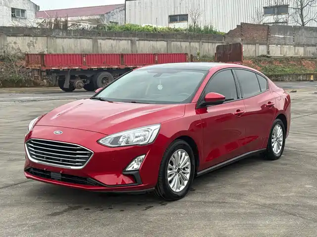 Ford Fox Focus 2019 Sedan Ecoboost 180 Automatic Neochaedge — фото