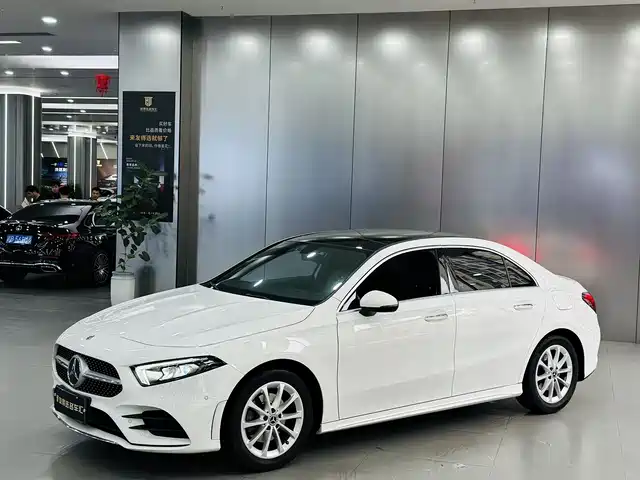Mercedes-Benz Mercedes Benz A Class Mercedes-Benz A-Class 2021 A 200 L Sports Sedan Dynamic Type — фото
