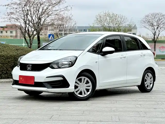 Honda Fit Fit 2021 1.5l Cvt Trendy Edition — фото