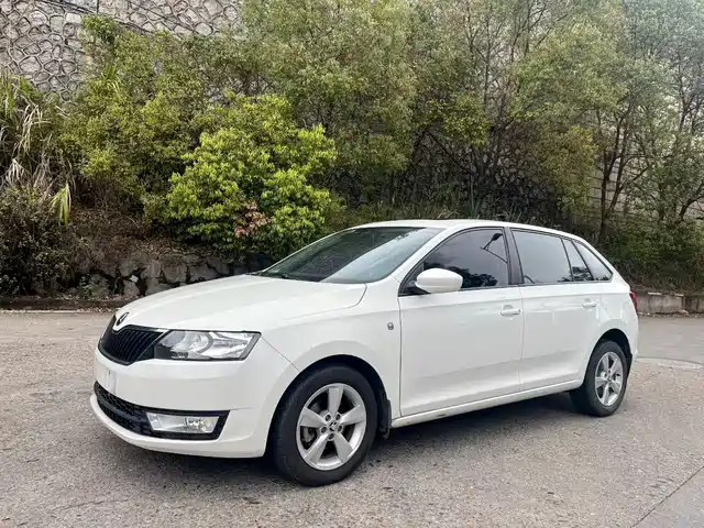 Skoda Xin Dong Xindong 2014 1.6l Automatic Enjoyment Version — фото