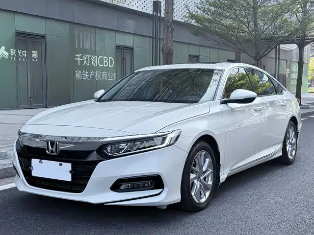 Honda Accord Accord 2018 260turbo Elite Edition National V — фото