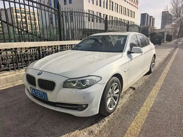 Bmw Bmw 5 Series Bmw 5 Series 2013 525li Leading Model — фото