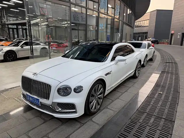 Bentley Galloping Flying Spur 2020 6.0t W12 Standard Edition — фото