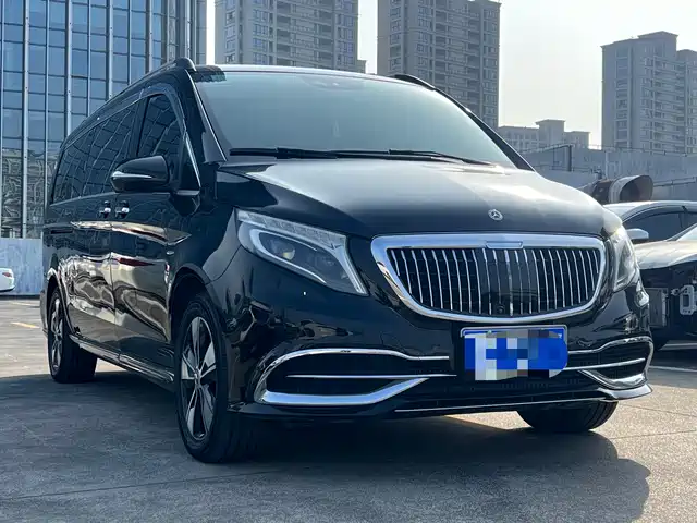 Mercedes-Benz Mercedes Benz V Class Mercedes-Benz V-Class 2017 V 260 L Premium Extended Edition — фото