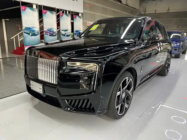 Rolls Royce Cullinan Cullinan 2024 Black Badge — фото