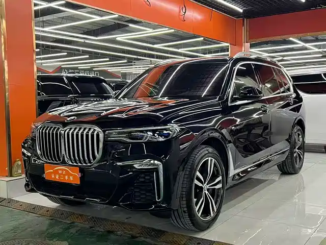 Bmw Bmw X7 Bmw X7 2022 Xdrive40i Exclusive M Sports Package — фото