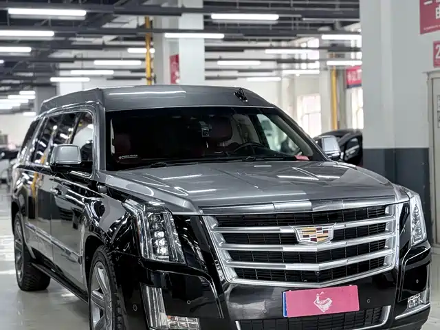 Cadillac Escalade Escalade 2017 6.2l Esv Platinum Edition Extended Model — фото