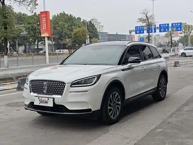 Lincoln Adventurer Adventurer 2022 2.0t Two-Wheel Drive Exclusive Edition — фото