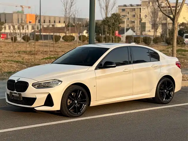 Bmw Bmw 1 Series Bmw 1 Series 2021 Facelift 125i M Sports Night Edition — фото
