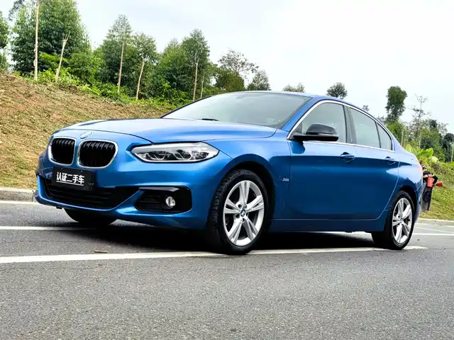 Bmw Bmw 1 Series Bmw 1 Series 2017 118i Design Package — фото