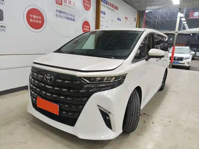 Toyota Elfa Alfa 2024 Dual Engine 2.5l Premium Edition — фото