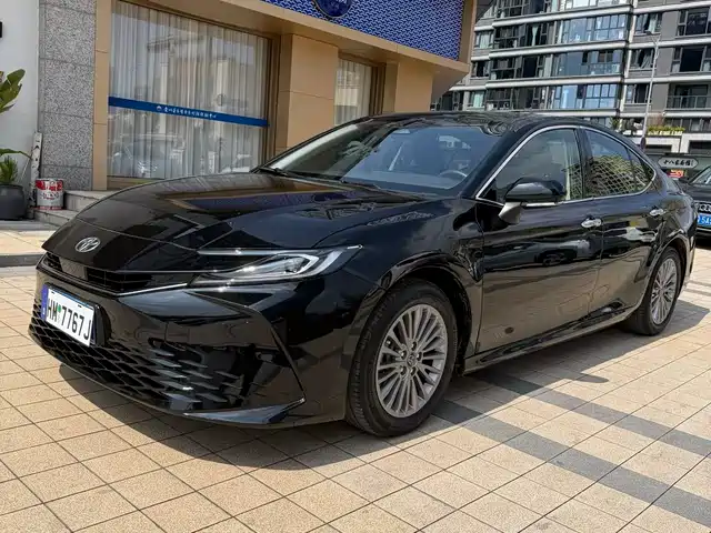 Toyota Camry Camry 2024 2.0G Premium Edition — фото