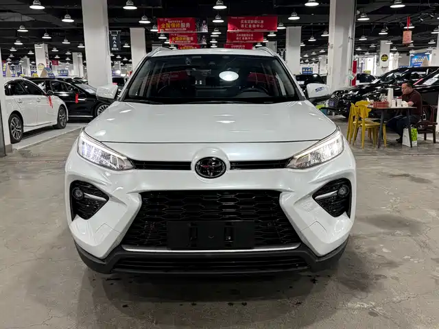 Toyota Willanda Wilanda 2021 2.0l Cvt Four-Wheel Drive Luxury Version — фото
