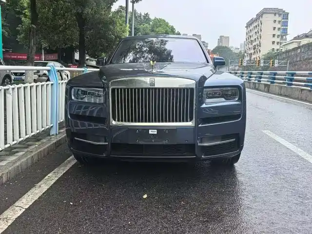 Rolls Royce Cullinan Cullinan 2018 Four-Seat Version — фото