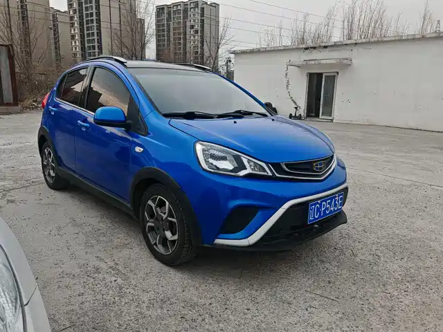 Geely Automobile Vision X1 Vision X1 2017 1.3l Automatic Fun Version — фото